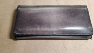 革長財布（栃木レザー）のカラーチェンジ、傷補修施工